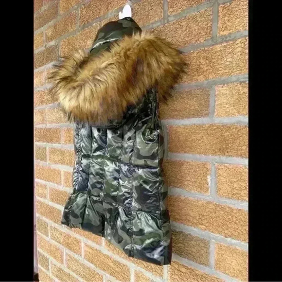 S13 by SAM. Snowcat Down Puffer Vest with Faux Fur Hood small - Picture 6 of 15
